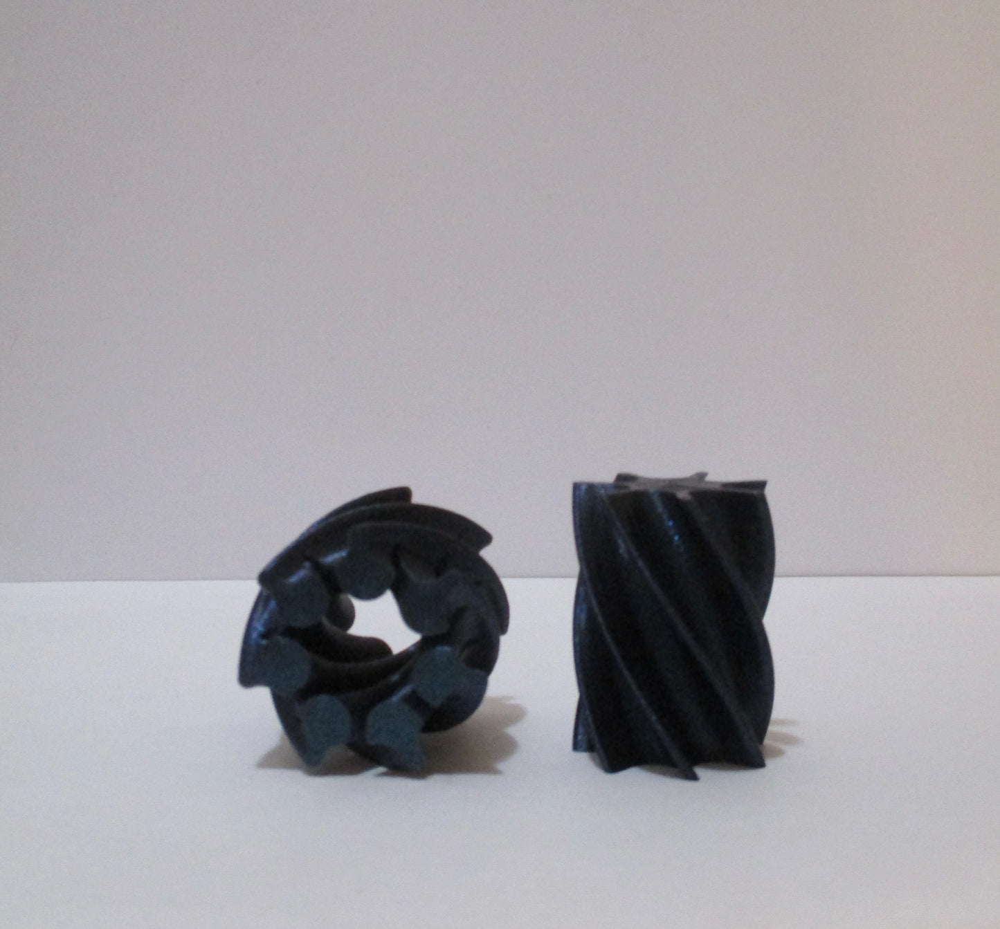 Threaded fidget